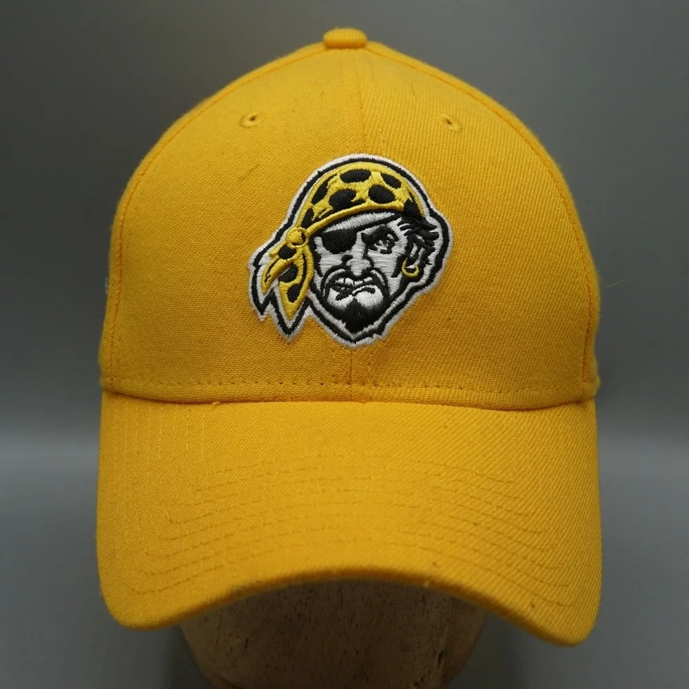 New Era 39THIRTY Pittsburgh Pirates 2019 Little League Classic Hat Yellow M/L